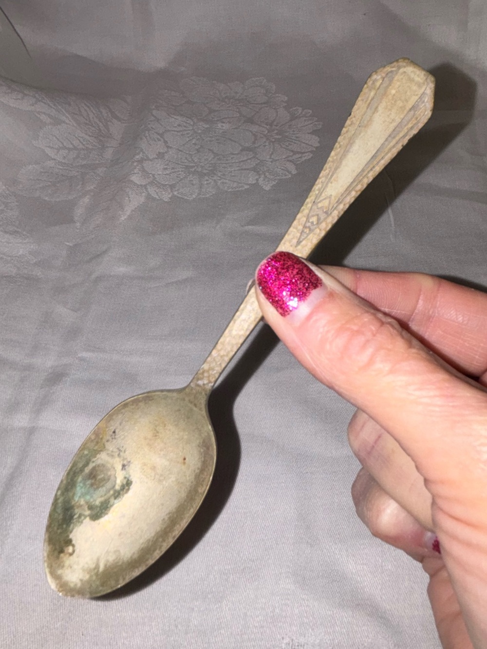 Vintage Fairfield Plate Two Silverplate Art Deco Hammered Teaspoon Flatware HTF